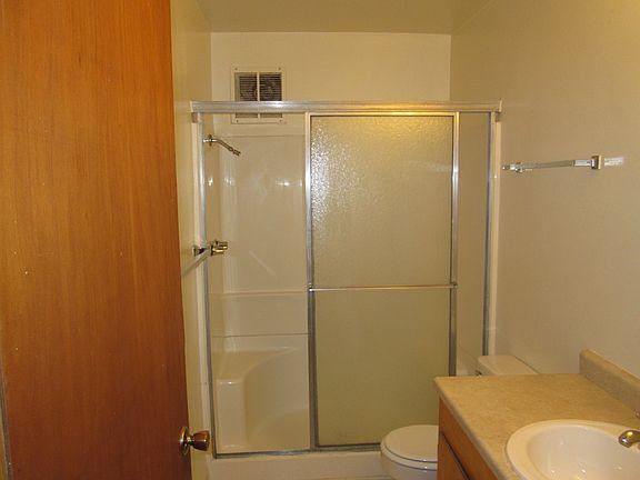 3rd image of 40 Casa St