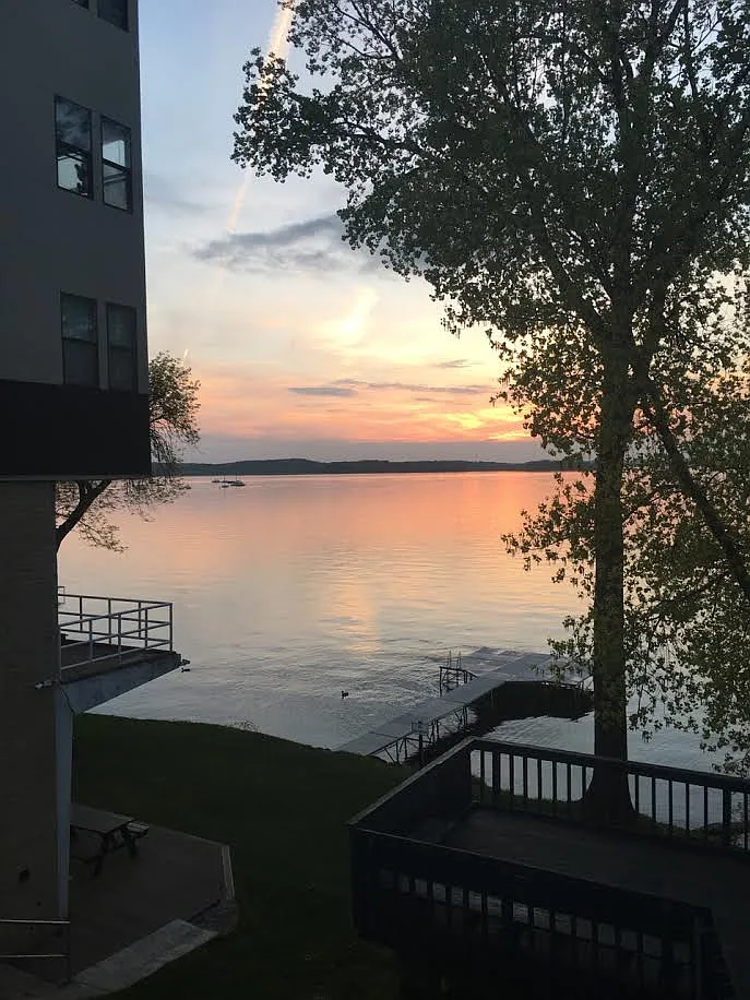 Mendota Lakeshore Apartments LLC — Photo 2