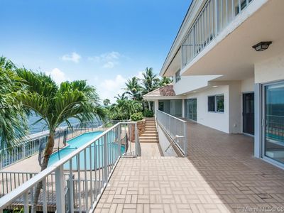 6830 Sunrise Pl, Coral Gables, FL, 33133