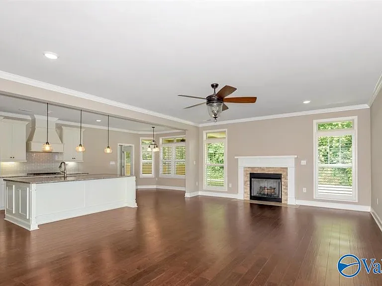 138 Legacy Cove Dr — Photo 8