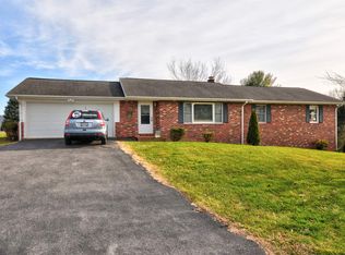 406 N Summit Ave, Woodstock, VA 22664