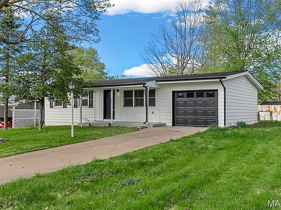 2nd image of 127 Yankee Dr