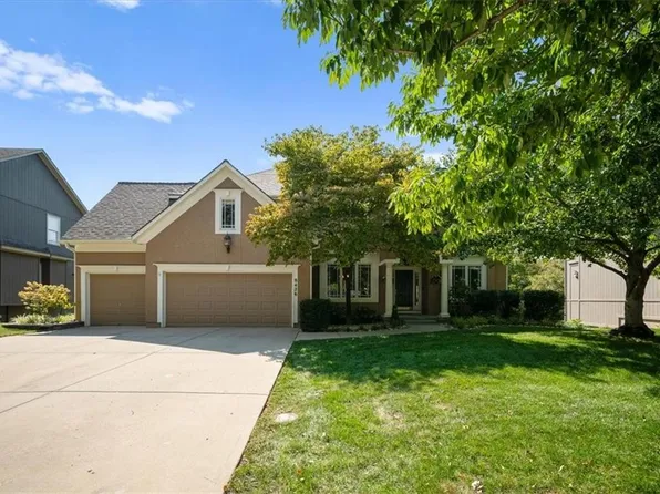 8426 Haven St, Lenexa, KS 66219