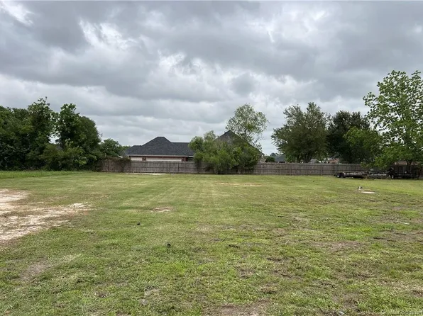 5729 Nelson Rd, Lake Charles, LA 70605