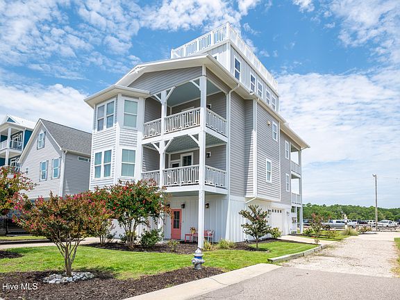 3rd image of 200 Annie Dr
