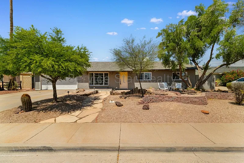 3 bed, 2.0 bath, 2128 sqft, $3,295 — Photo 1