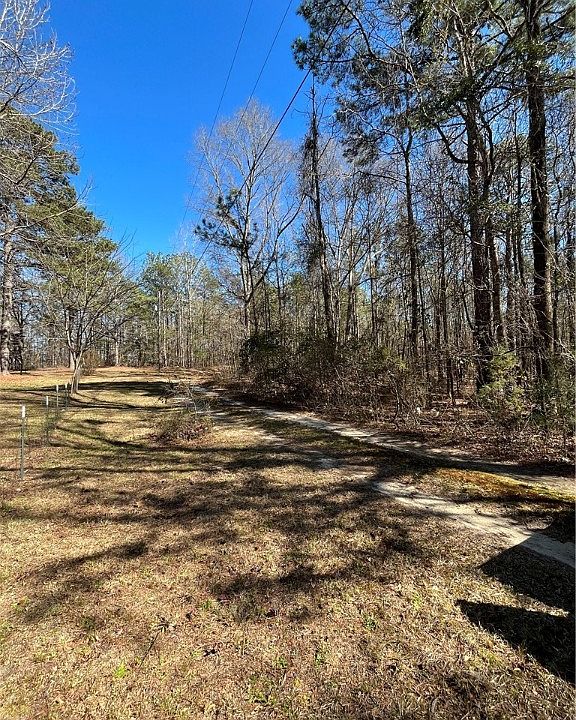 2nd image of 330 Lee Road 37