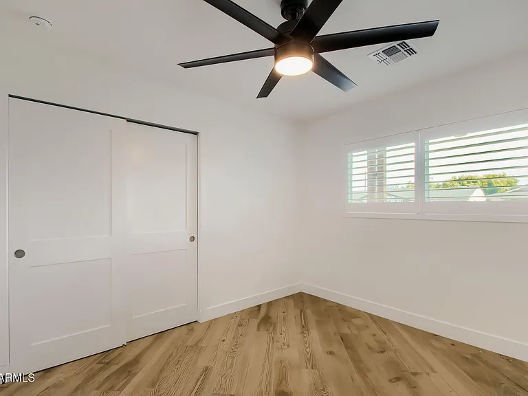 8318 E Sells Dr — Photo 18