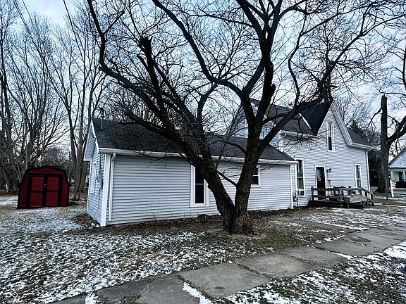 2nd image of 302 E Washington St