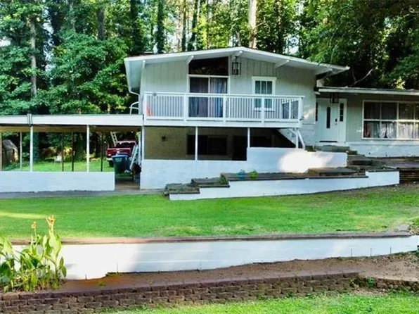 4882 Rock Haven Dr SW, Lilburn, GA 30047