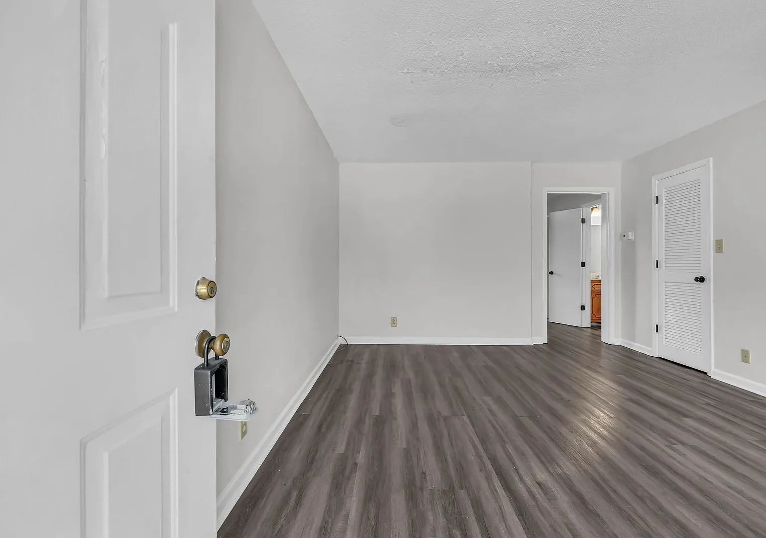 1620 Baltimore, Unit C - THDA Eligible - 2 Weeks Free w/ Same Day Move-In — Photo 4