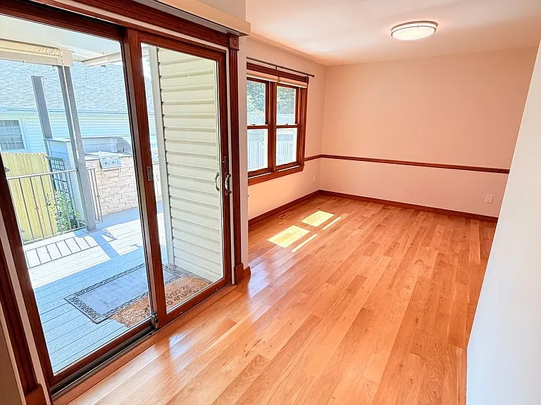 1182 E Evans St — Photo 5