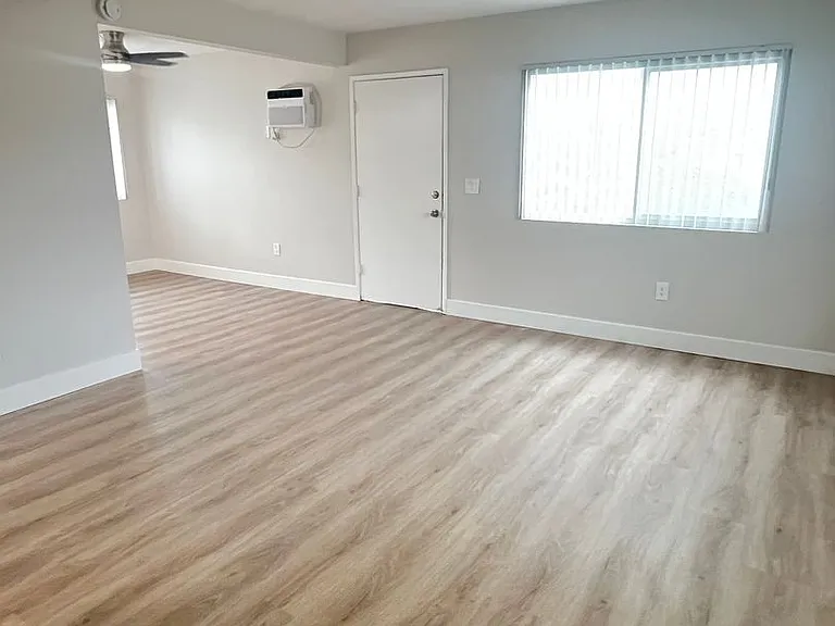 Upstairs 2 Bed 1 Bath in La Habra, Fully Renovated! 1 Car Garage Included! — Photo 16