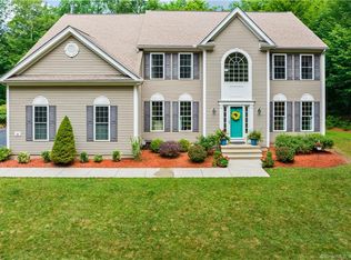 38 Lilac Ln, Higganum, CT 06441