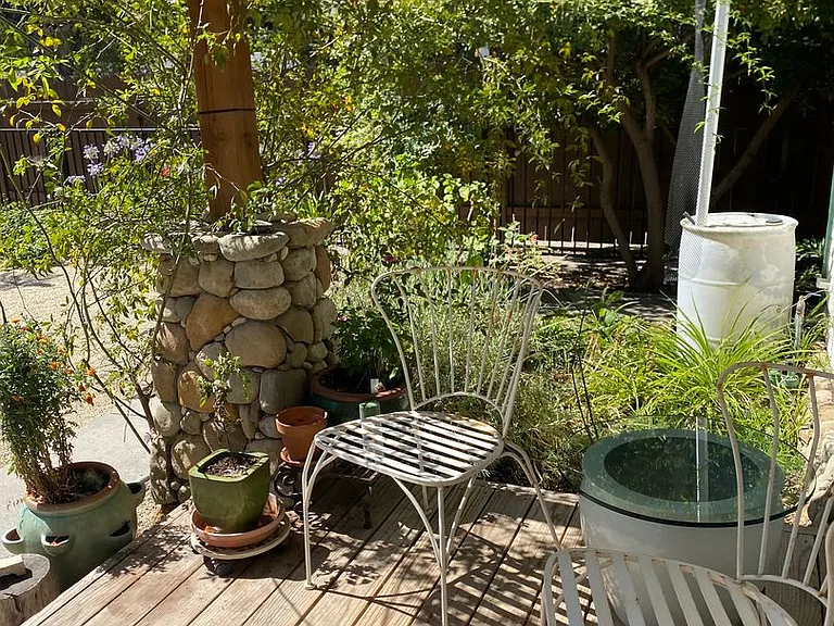 Alvarado — Photo 2