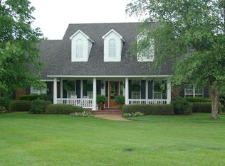 510 Twin Cedars Dr, Madison, MS 39110