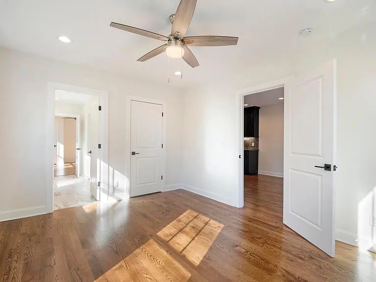 100 Gilbert Rd — Photo 16
