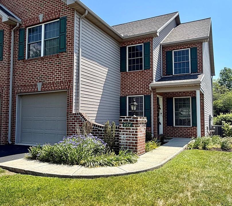 1st image of 494 Quiggley Cir