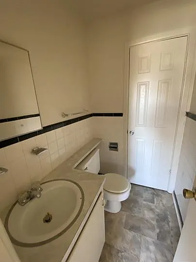 1002 Pine Dr — Photo 5