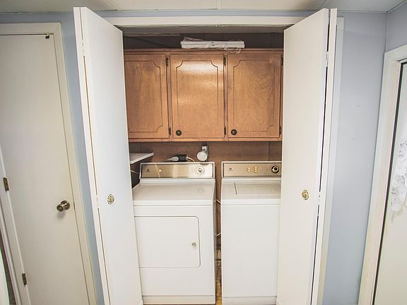 4th image of 4115 Guilder St