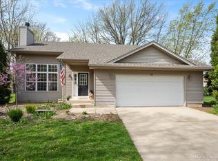 841 Hamlet St, Batavia, IL 60510