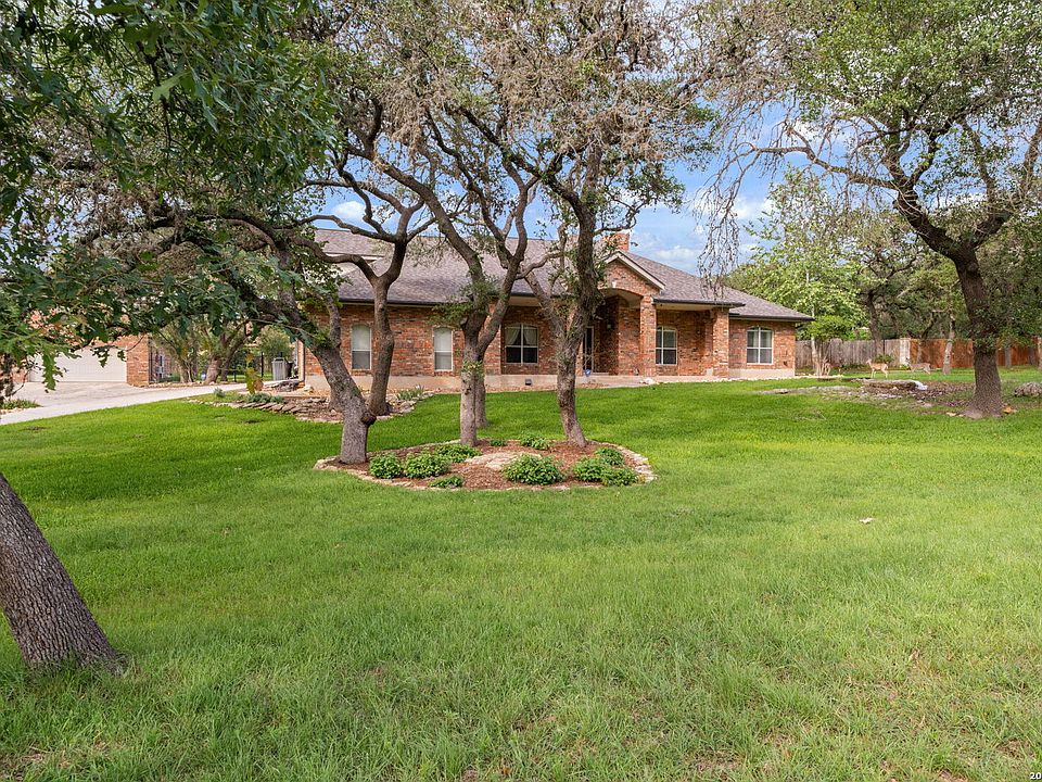 1st image of 8639 RAINTREE WOODS DR