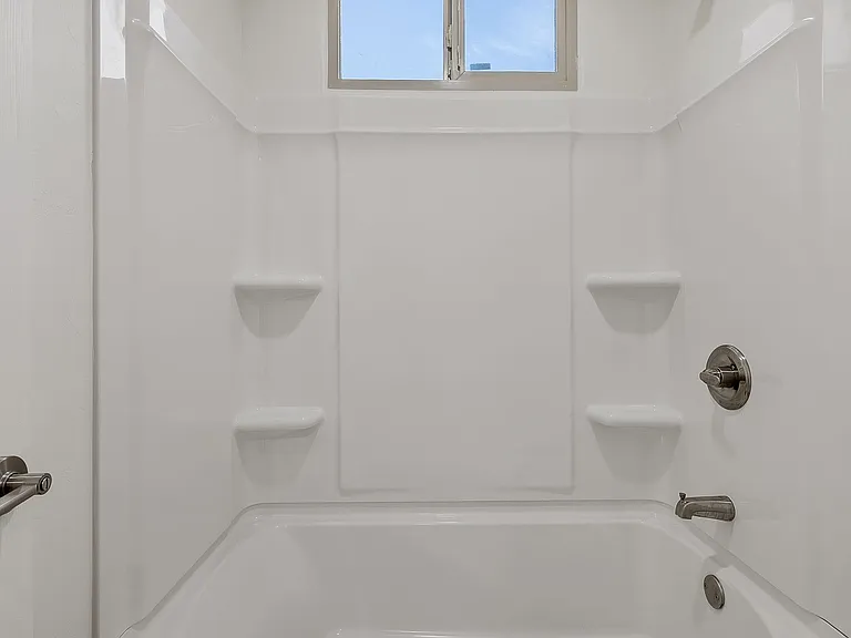 El Dorado Apartments — Photo 23