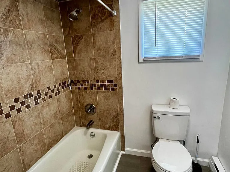 177 E Union St — Photo 8