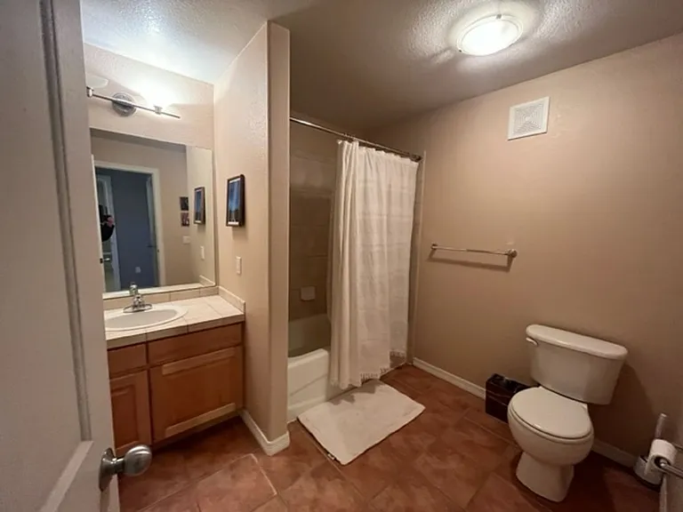 947 Laramie Blvd #B — Photo 7