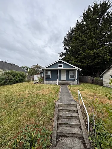 3724 E G St Photo 1