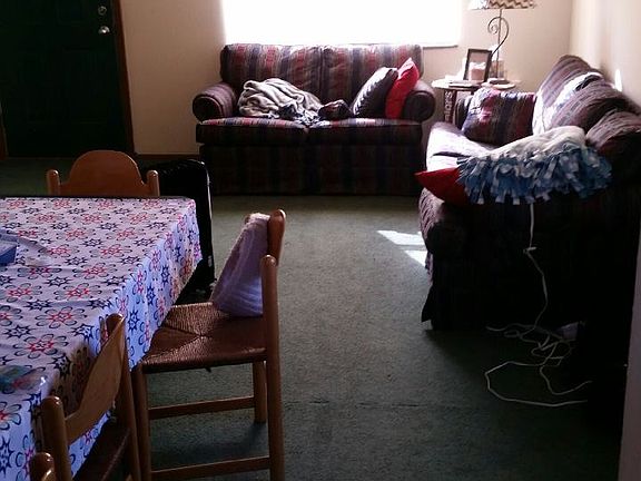 Dining room/living room area (apt not furnished)