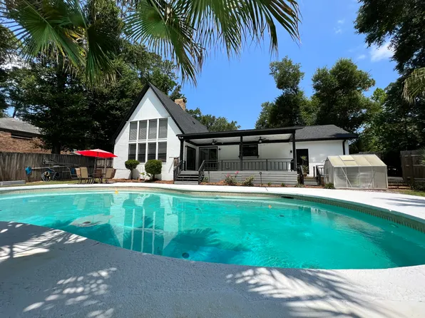 9158 Woodrun Rd, Pensacola, FL 32514