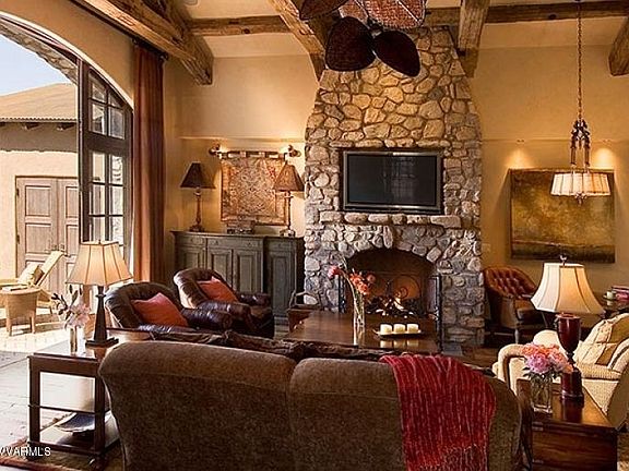 Expansive ceilings with open air living