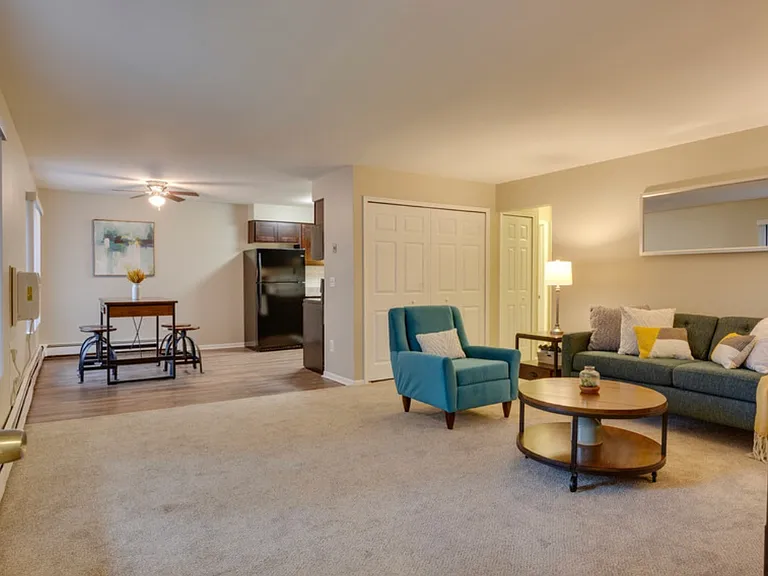 Sterling Hill Apartments — Photo 5