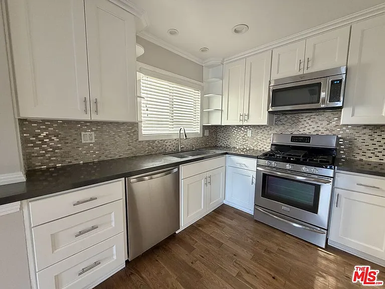 812 N Alfred St #3 — Photo 7