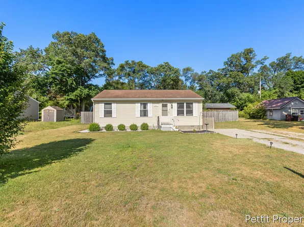 1447 West St, Muskegon, MI 49442