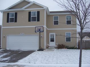 1712 Havens Dr, Woodstock, IL 60098