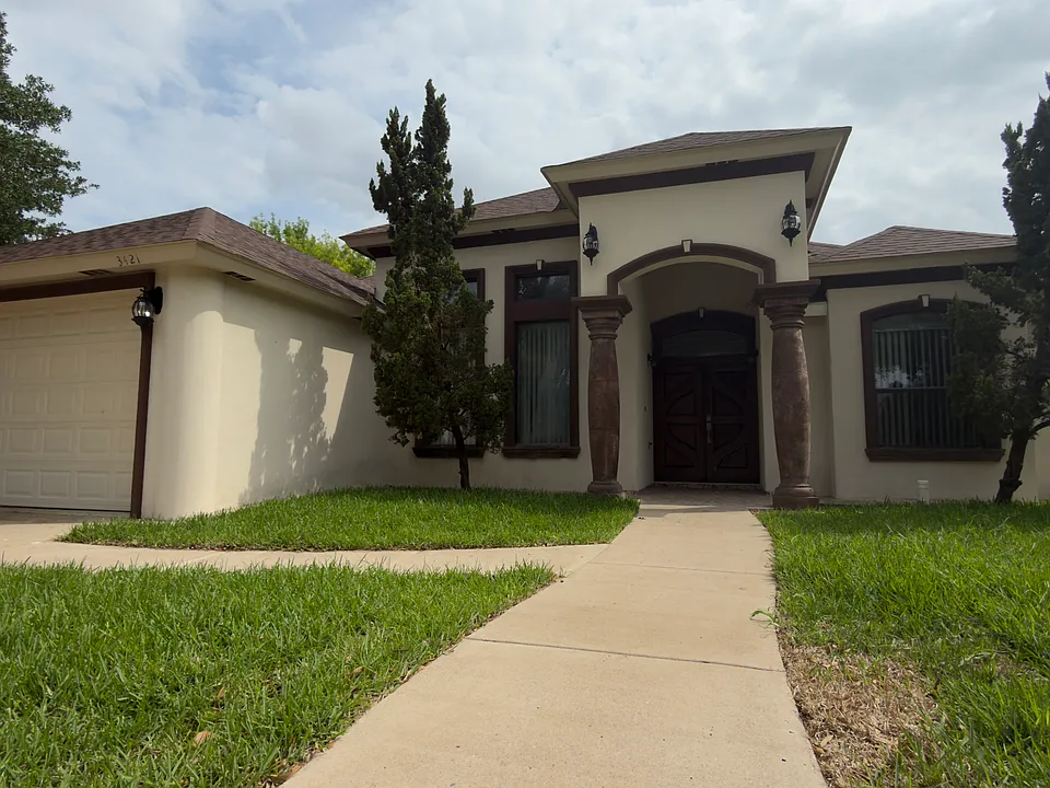 3421 Esperanza Ave