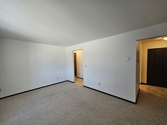 4th image of 1538 27th Ave S #2016