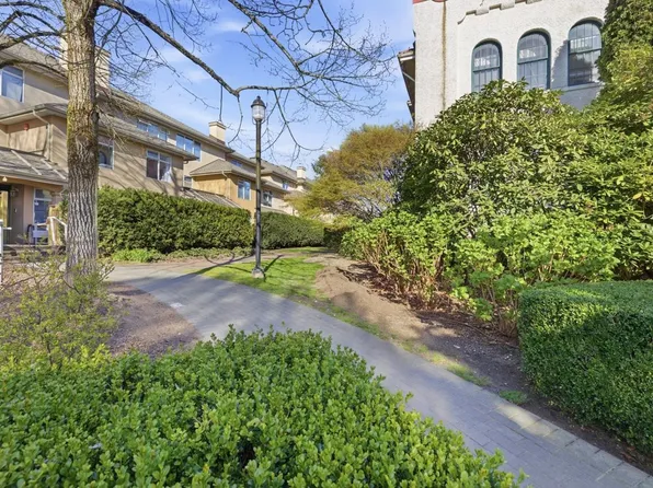 3428 Adanac St #20, Vancouver, BC V5K 5H5