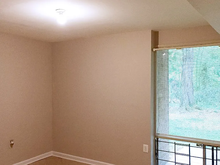 566 Wilson Bridge Dr — Photo 5