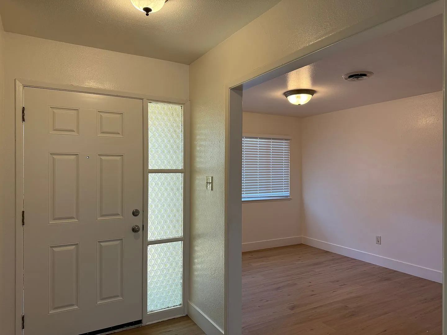Beautifully Renovated 3 Bed 2 Bath! — Photo 2