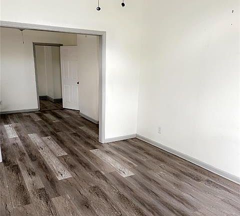 3rd image of 2441 N Robertson St #2441