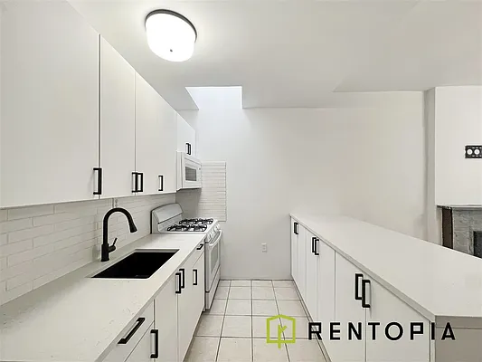 Rented by Rentopia | media 9