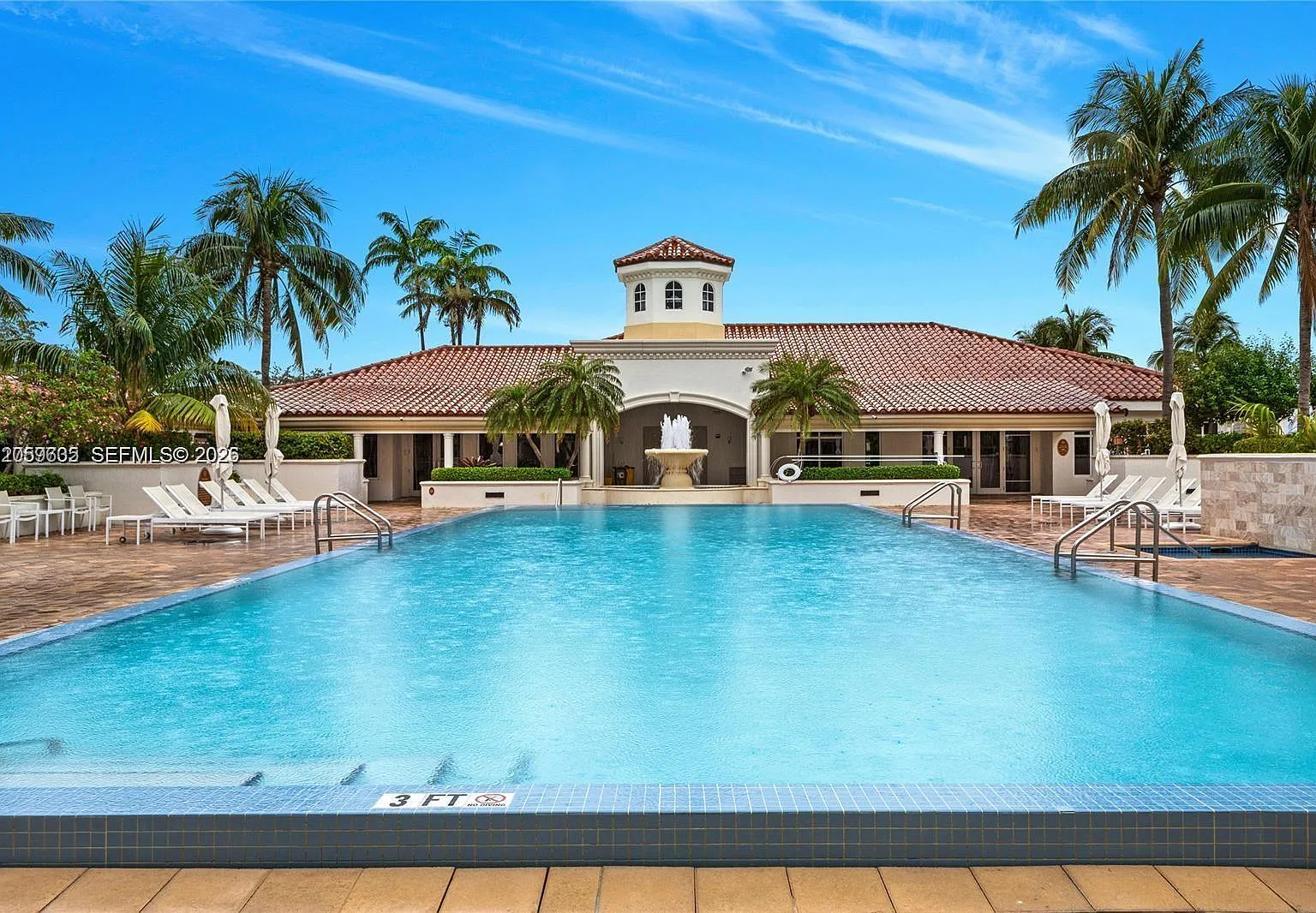 Turnberry Village So Towe — Photo 4
