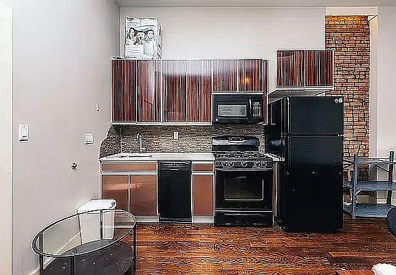 2nd image of 172 Irving Ave APT 3B