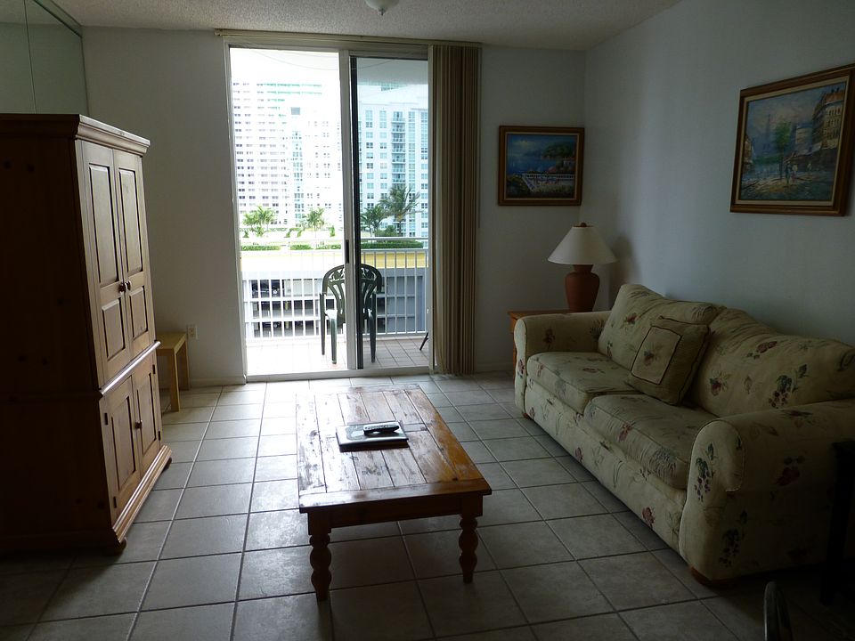 2nd image of 185 SE 14th Ter APT 1610