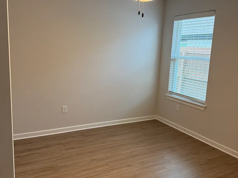 1105 Pepperwood Ave — Photo 13