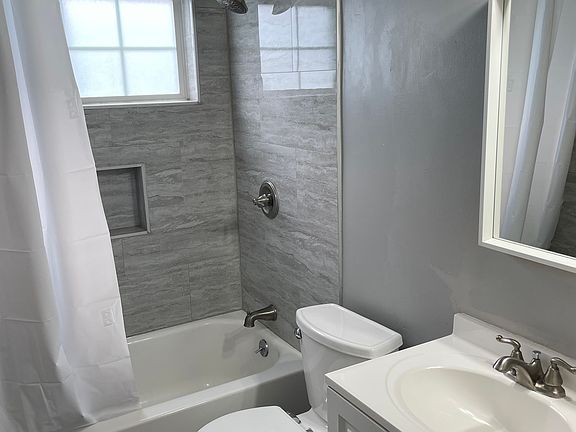 3rd image of 602 Alpha Ct APT C