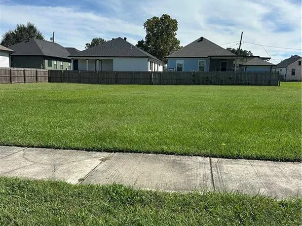 1931 Benjamin St, Arabi, LA 70032